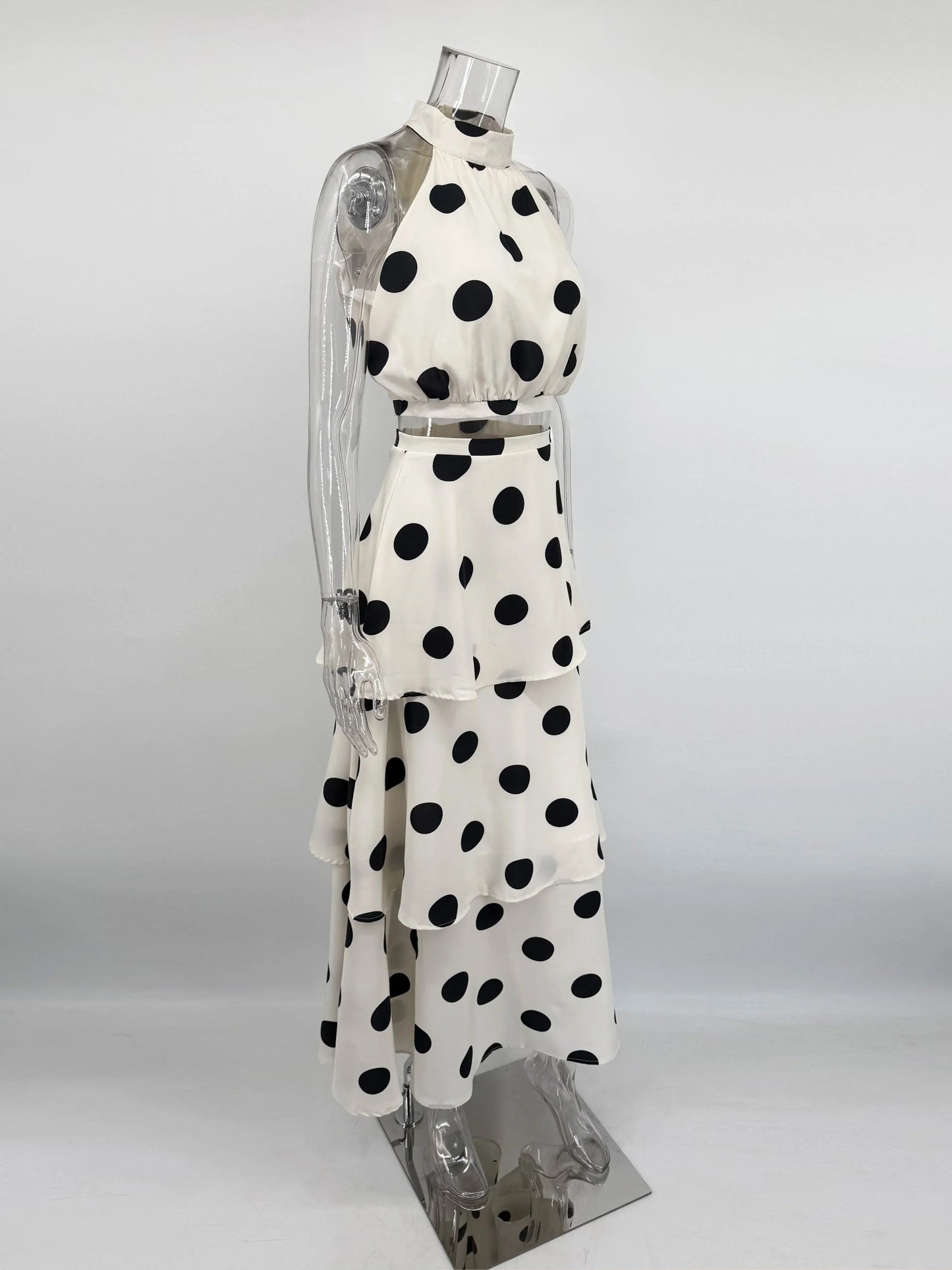 Conjunto Luna Polka – Elegancia atemporal